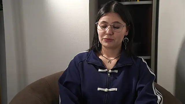 TienBobe online show from December 21, 11:36 am