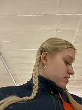 EmmiPemmi online show from February 17, 11:31 am