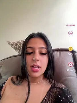 jujuarantes  2026 online show from May 8, 2:42 pm