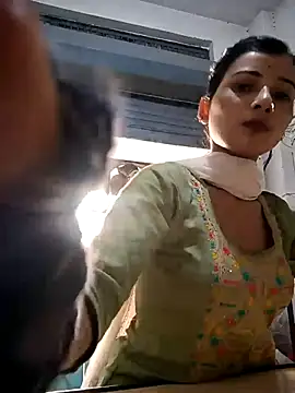 Desipari 777 online show from March 21, 6:40 am