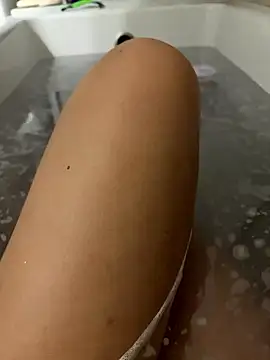 sweetpiece22 online show from January 18, 9:55 pm