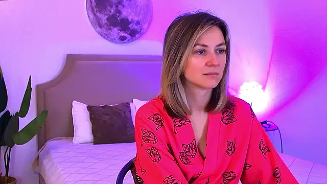 EmeraldGlow online show from February 21, 2:40 pm