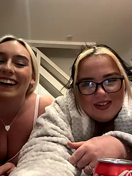 KatieCeexx online show from January 8, 9:52 pm