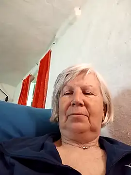 KlaudiaDarling online show from April 11, 8:18 am