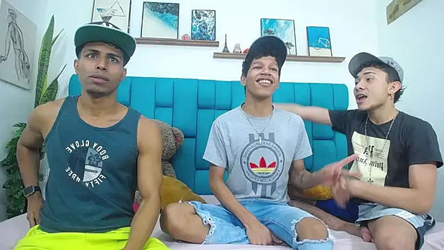 Interracial Snow Bunny online show from March 24, 8:25 pm