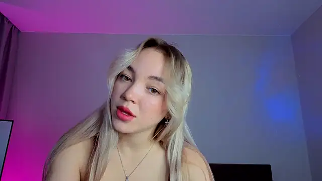 ChrissBerry online show from March 14, 3:40 am