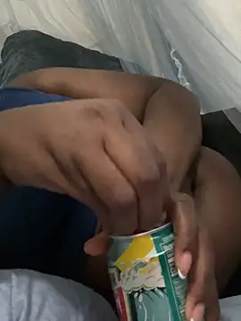 mileymeow online show from January 19, 6:09 am