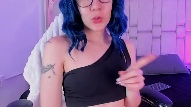 ElaRabbit online show from April 8, 12:18 pm