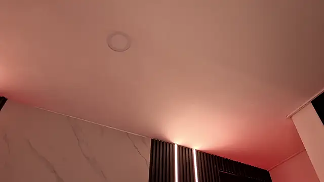 Chloe Connor online show from April 18, 4:48 am