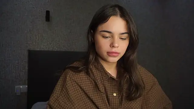 linclars online show from April 13, 1:34 pm