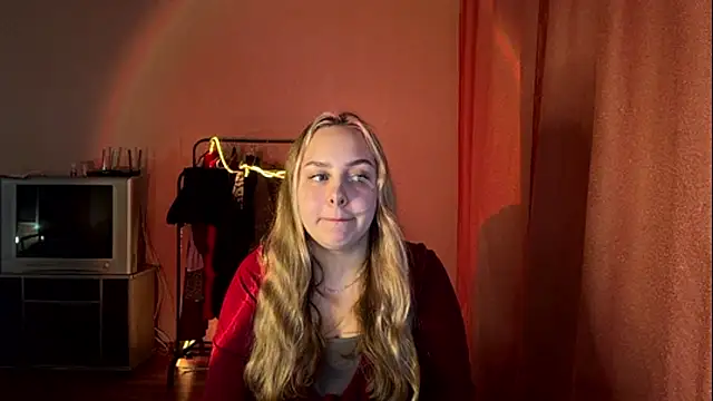 ZoraDearmon online show from March 3, 7:42 pm