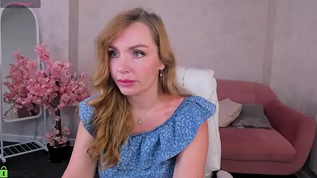 Marie Hayes online show from June 4, 1:33 am