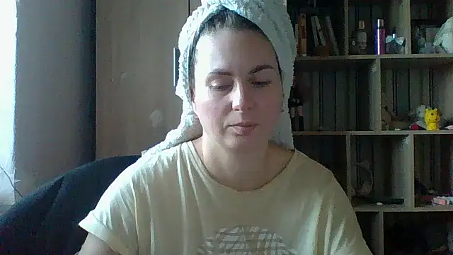 VikiLove765 online show from March 2, 5:19 am