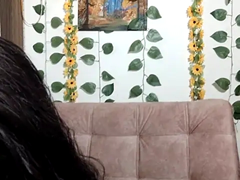 Nahomy-sm online show from June 29, 11:59 pm