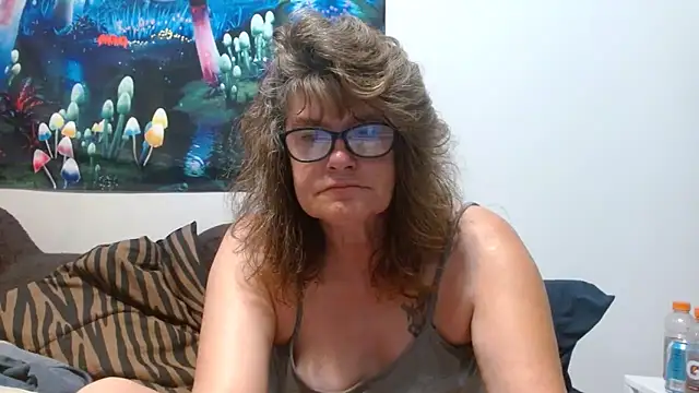 Snapshot of ladylavende3 chatting on September 24, 2:38 pm ladylavende3 online show from September 24, 2:38 pm