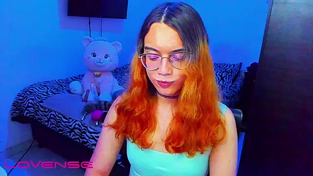 lillykittyyy online show from March 22, 3:23 am