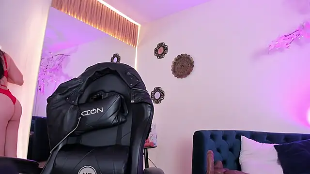 Astrid williams online show from March 4, 3:24 am