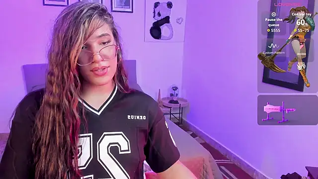 Valen with pussy online show from March 14, 10:33 pm