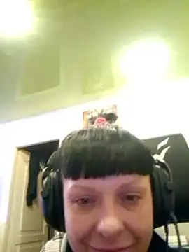 DebbieWhite online show from January 13, 2:54 pm