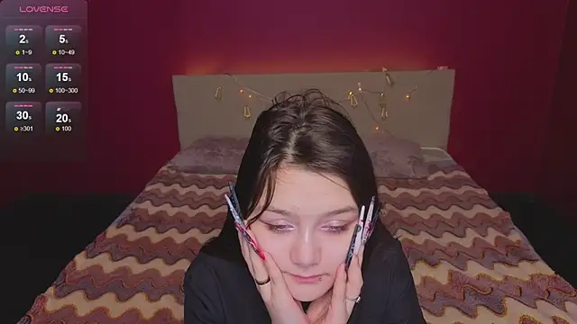 xxxnaughtyfoxyxxx online show from April 7, 9:33 am