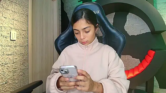 RoousseGil online show from January 9, 12:09 pm