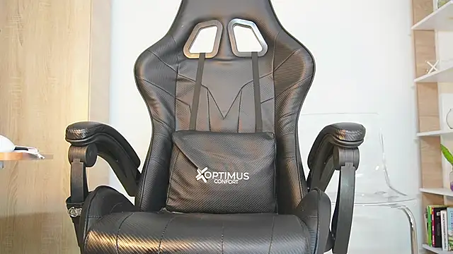 celestes777 online show from April 8, 5:59 pm