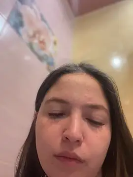 AlexaYvonne online show from February 14, 2:02 am