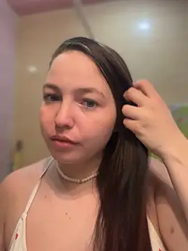 AlexaYvonne online show from February 27, 6:02 am