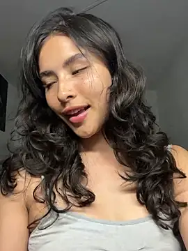 auroramooon online show from February 21, 10:54 pm