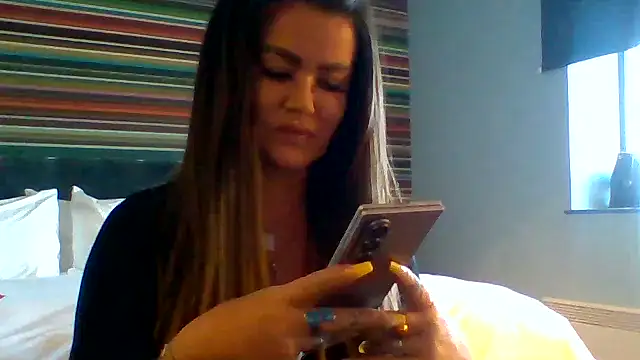 ScottishIvy online show from January 16, 3:19 pm