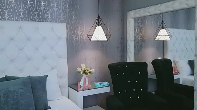 VioletFroost online show from January 7, 8:34 pm