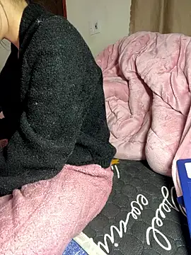 lealia699 online show from January 8, 4:55 pm