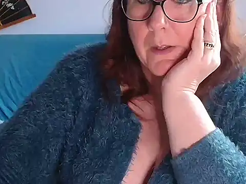 xmyriamx online show from March 29, 9:52 am