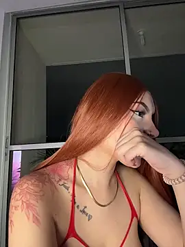 alesziarose  online show from February 13, 11:50 pm