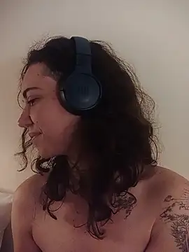 Dirty Pink online show from February 9, 9:11 am