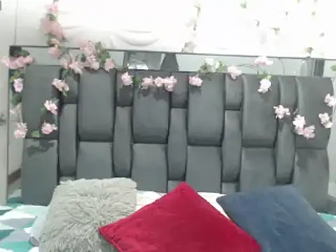 lindajohnson22 online show from January 14, 5:01 am