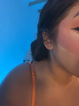 Isabella Belmont online show from March 11, 7:12 am