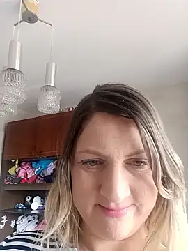 Stephania77727 online show from January 17, 10:23 am