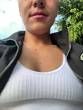 TaylorrHill online show from May 26, 10:42 pm