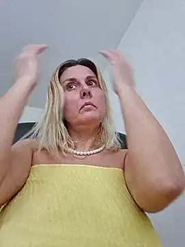 Amelia9798 online show from February 27, 1:33 pm