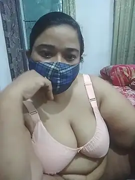 momo loves online show from April 4, 6:29 pm