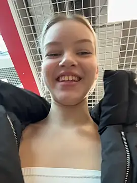 AshleyMur online show from March 12, 6:49 am