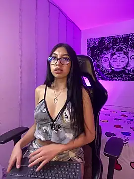 Natsrose online show from February 21, 1:23 pm