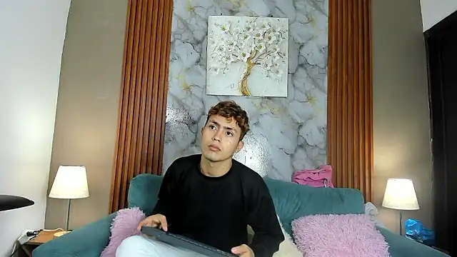 AVENGER BOYS2026 online show from March 11, 7:27 pm