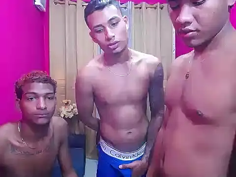 hugecock black online show from January 16, 7:32 pm