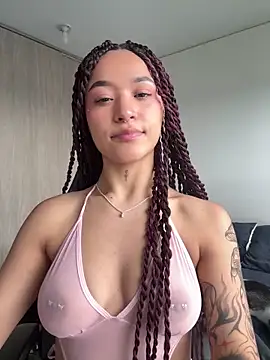 crystal dlun online show from February 23, 3:22 pm