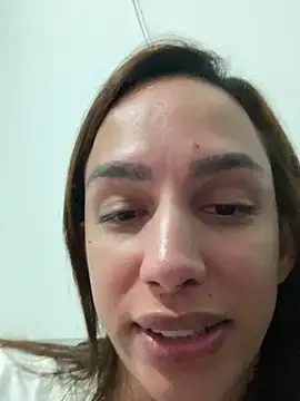 ofjuliaa online show from March 17, 5:44 am