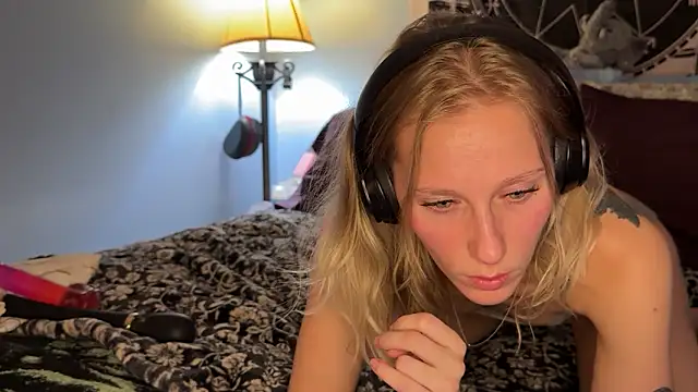 mysunidreamss online show from February 7, 2:37 am