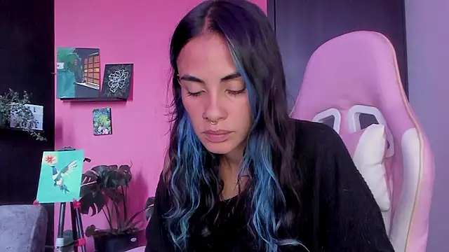 azula lillet online show from February 25, 8:40 pm