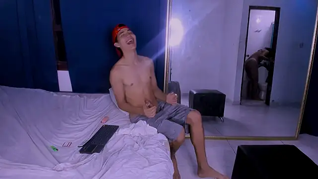 bad wolfxxx online show from January 15, 4:07 am